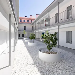 Triana Pages Oasis By Valcambre Seville